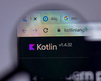 Kotlinの将来性｜エンジニアの需要や求人・案件数、年収を解説