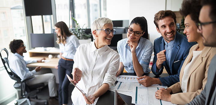 itコンサルタントとは 仕事内容 年収 転職に役立つスキルや資格など