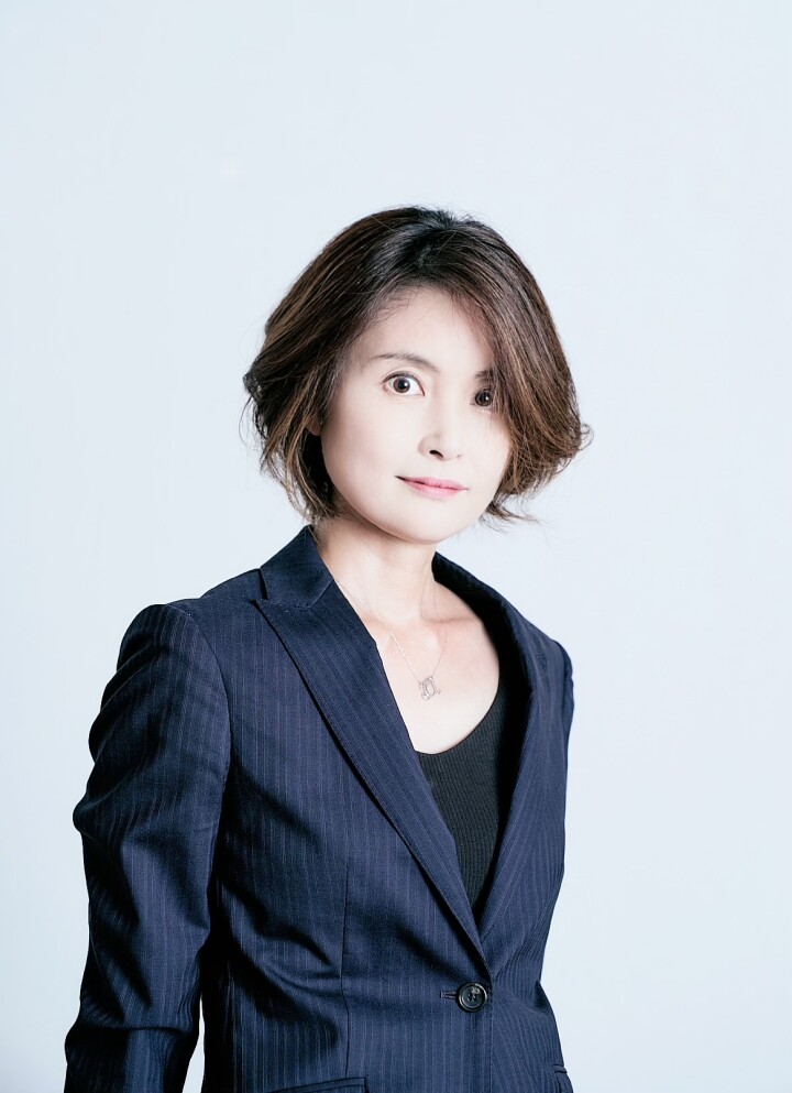 新井 智美