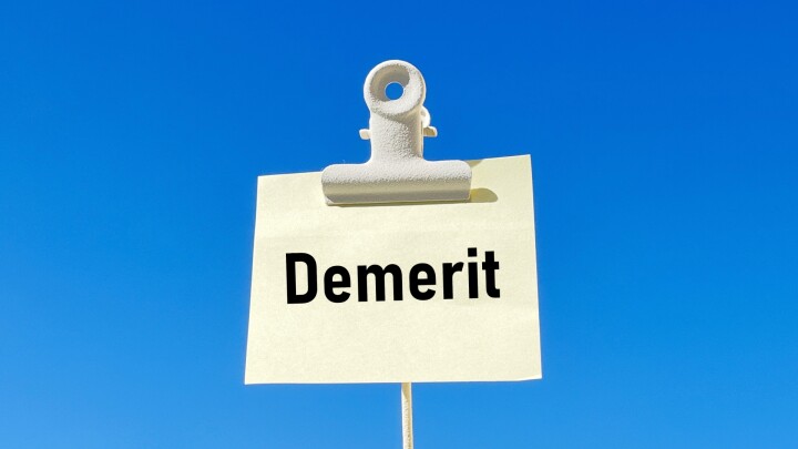 Demeritという文字の写真