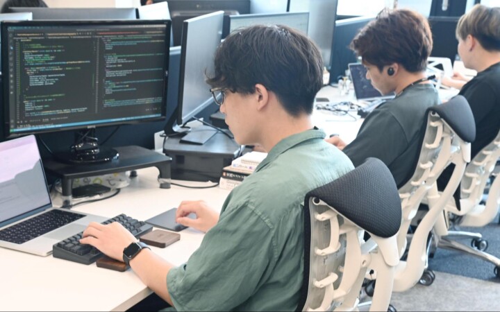 レバテック開発部の業務風景